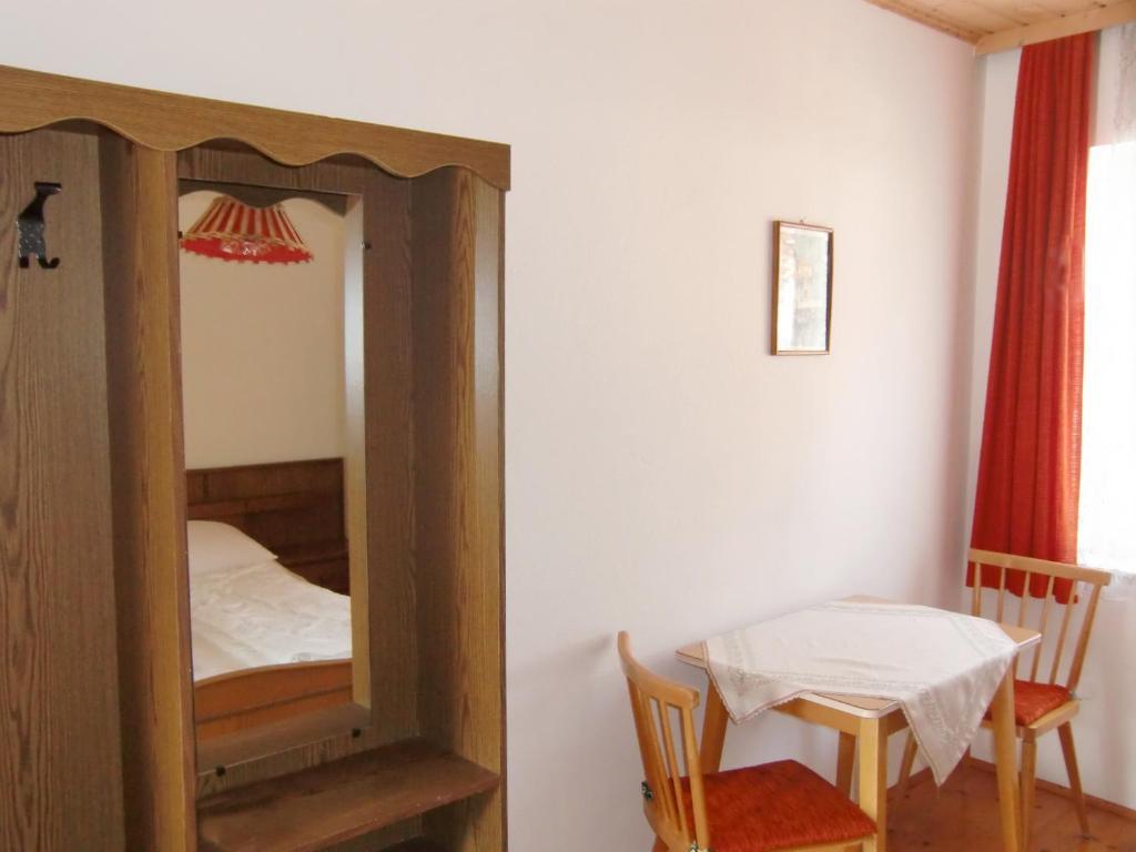 Mitschighof - Apartments Und Pension - Heidis-Welt, Mitschig Hermagor-Pressegger See Room photo