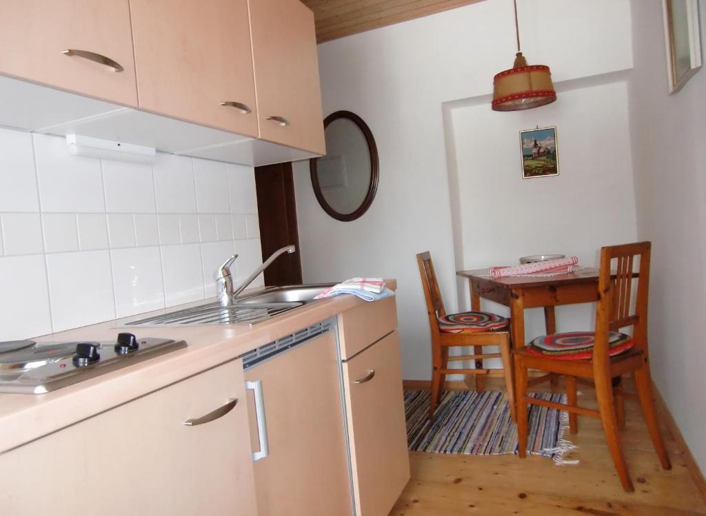 Mitschighof - Apartments Und Pension - Heidis-Welt, Mitschig Hermagor-Pressegger See Room photo