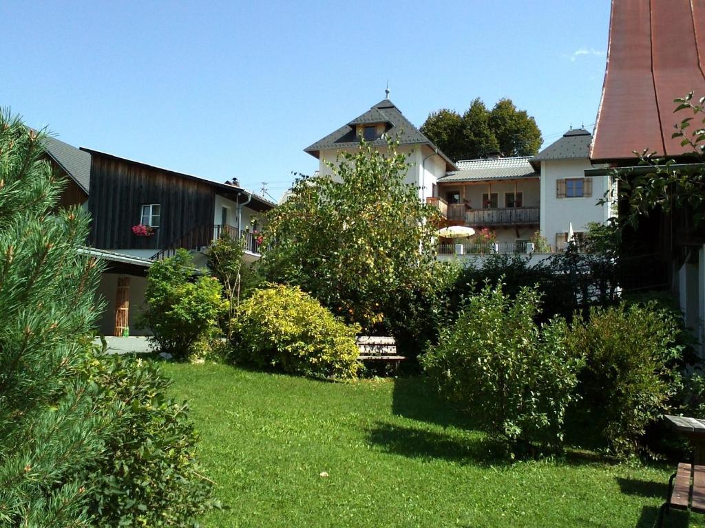 Mitschighof - Apartments Und Pension - Heidis-Welt, Mitschig Hermagor-Pressegger See Exterior photo