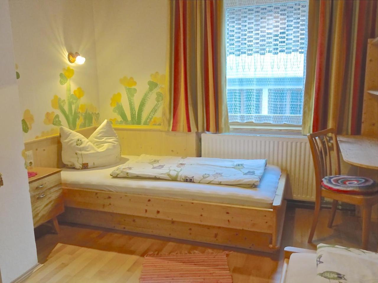 Mitschighof - Apartments Und Pension - Heidis-Welt, Mitschig Hermagor-Pressegger See Exterior photo